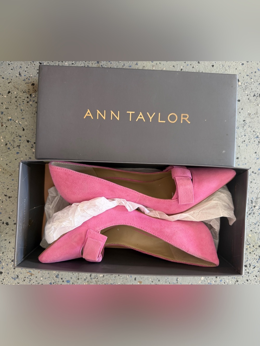 Ann Taylor Eula Rosebud Blush Suede Bow Pumps Heels 6.5 New